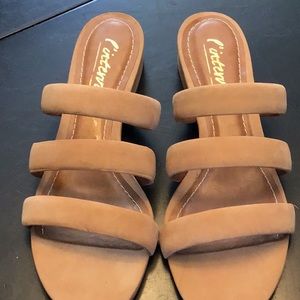 Lintervalle suede sandal.Size 38.fits like a 7.5 or small 8. French Canadian